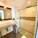 Modern Stunning Sea Views And Pool * ネルハ