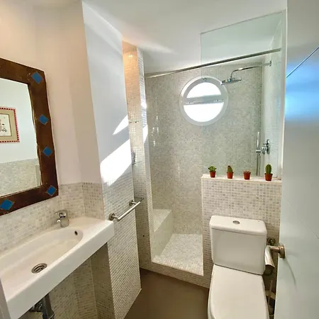 Modern Stunning Sea Views And Pool Апартаменты Нерха