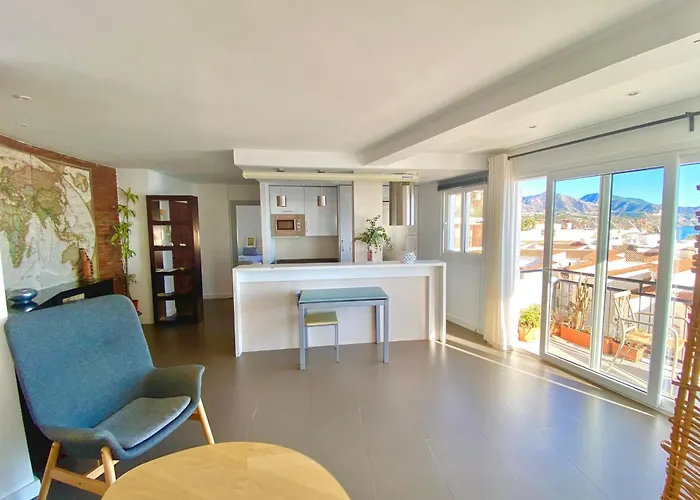 شقة Modern Stunning Sea Views And Pool نيرخا