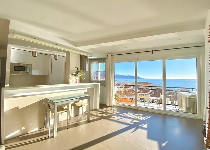 شقة Modern Stunning Sea Views And Pool